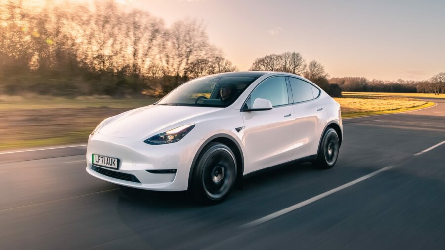 Tesla: Δικαστική απόφαση «απειλεί» τις φιλοδοξίες για ρομποτικά ταξί