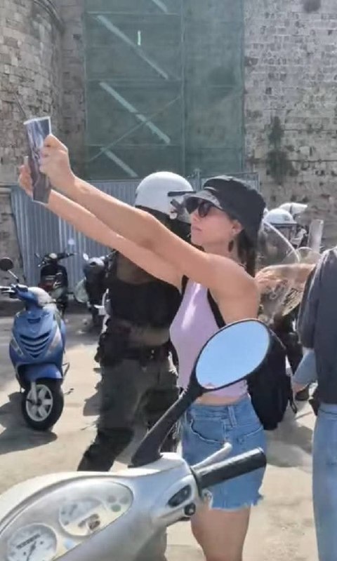 Οι υπάλληλοι της πρεσβείας του Ισραήλ στην Αθήνα εκκένωσαν τα σπίτια τους