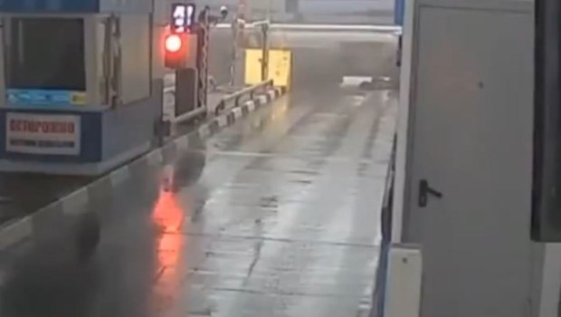 Ρωσία: Λεωφορείο γεμάτο επιβάτες έπεσε πάνω σε σταθμό διοδίων - 39 τραυματίες