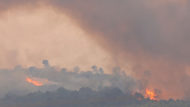 Φωτιά στη νότια Γαλλία: Ένας νεκρός - Στάχτη 80.000 στρέμματα βλάστησης