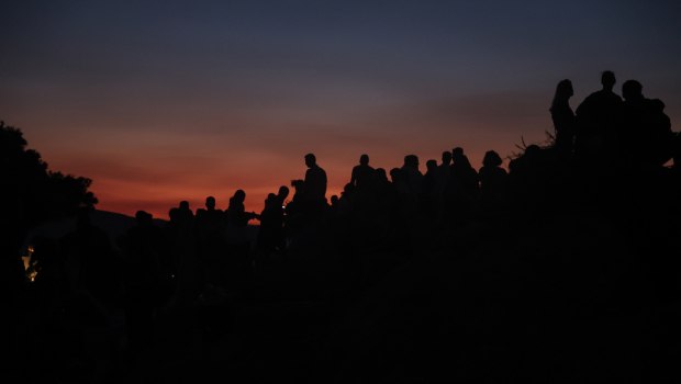 Στην Αθήνα αναγκάζονται να μείνουν οι πολίτες λόγω ακρίβειας - «Έχω να πάω διακοπές από το 2007»