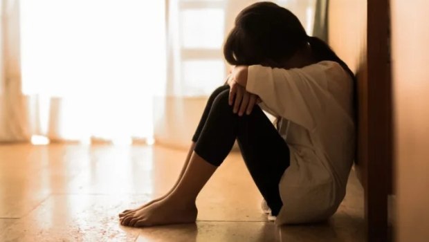 Θεσσαλονίκη: «Έκλαιγα και του έλεγα να σταματήσει» - Σοκάρει η 10χρονη που τη βίαζε ο σύντροφος της μητέρας της