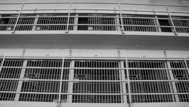 Θεσσαλονίκη: Προφυλακιστέοι ο 37χρονος και η 24χρονη για τον βιασμό της 10χρονης κόρης της