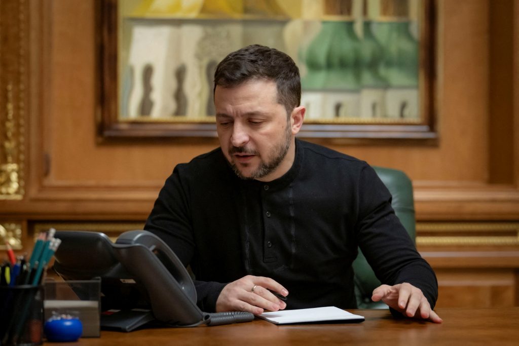 Ζελένσκι: Δεν θα εγκαταλείψουμε το Ντονμπάς – Δεν θα αποσύρουμε τις δυνάμεις μας