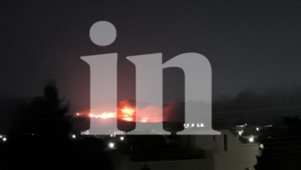 Μεγάλη φωτιά στα Μέγαρα κοντά σε κατοικημένες περιοχές