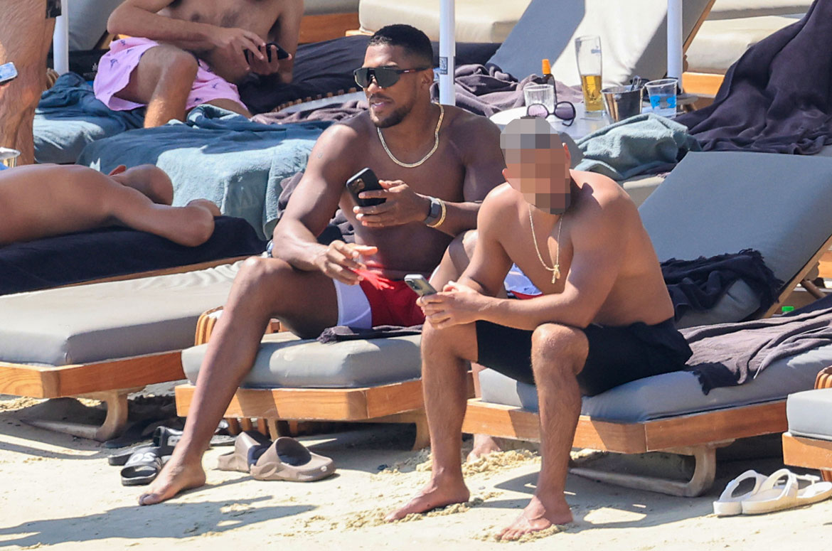 Anthony Joshua: Στη Μύκονο ο θρύλος του παγκόσμιου μποξ - Φωτογραφίες