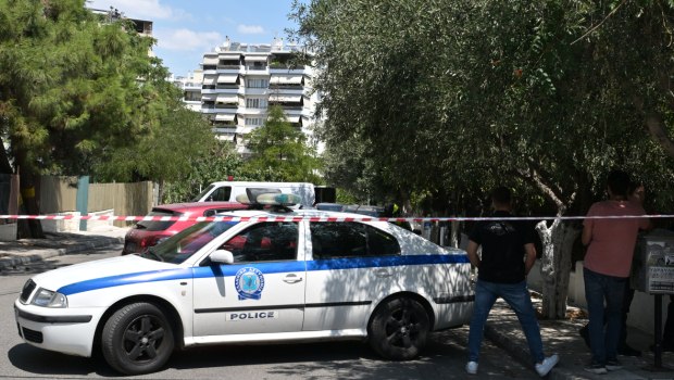 Αρτέμιδα: Αστυνομικός παρέσυρε και σκότωσε πεζό με το ΙΧ του
