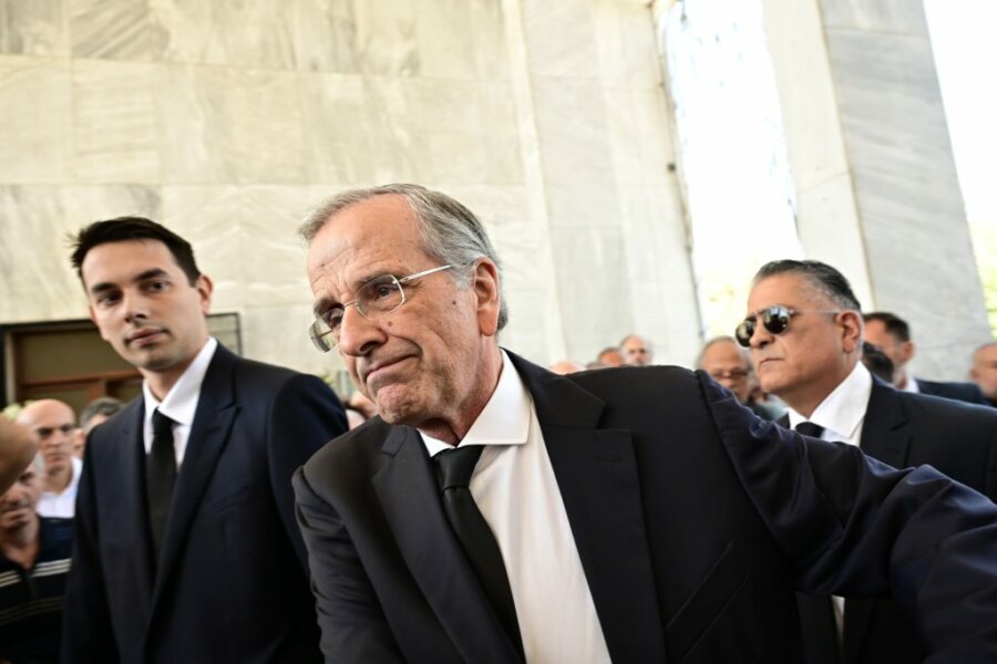 Κώστας Σαμαράς: Το συγκινητικό «ευχαριστώ» μετά την κηδεία της αδελφής του