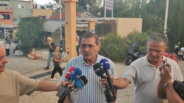 Πυρκαγιά στην Αχαΐα: «Από την ανεπάρκειά τους καίγεται η πόλη μας», δηλώνει ο δήμαρχος της Πάτρας