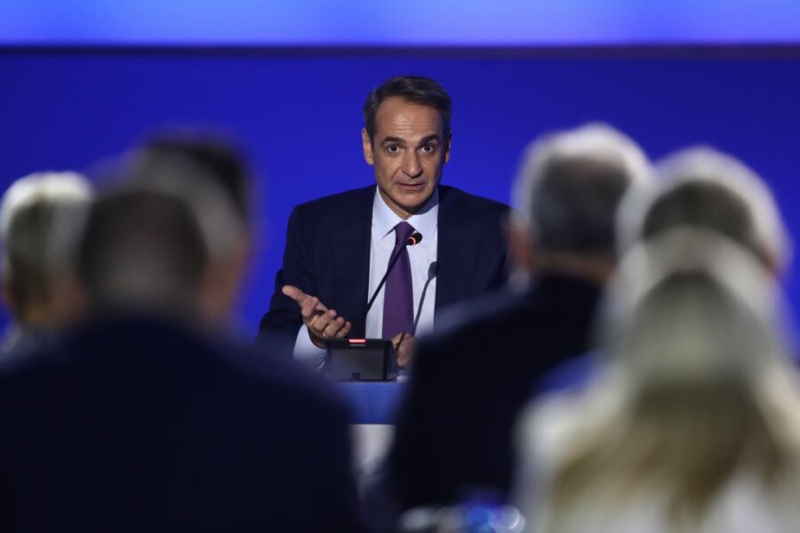 Νέα Δημοκρατία: Στο επίκεντρο μεσαία τάξη και αναποφάσιστοι