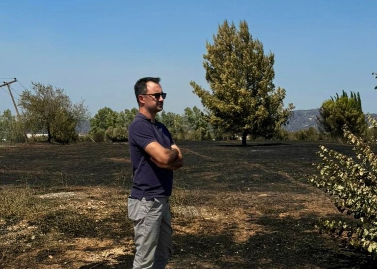 Χαρίτσης για πυρκαγιές: Η Ελλάδα είναι το hotspot της καταστροφής - Η κυβέρνηση απέτυχε και κρύβεται