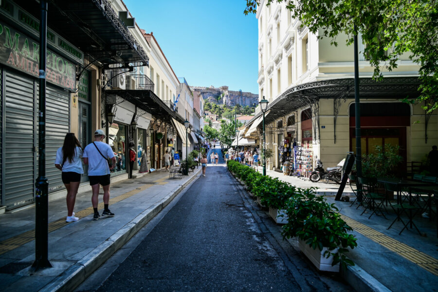 Αύγουστος στην Αθήνα: Προτάσεις για υπαίθριες προβολές κάτω από τα αστέρια και περιοδικές εκθέσεις σε μουσεία της πόλης