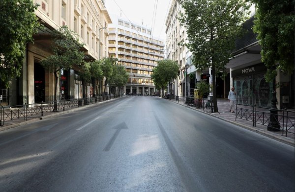 Δεκαπενταύγουστος: Άδειο το κέντρο της Αθήνας - Δείτε φωτογραφίες