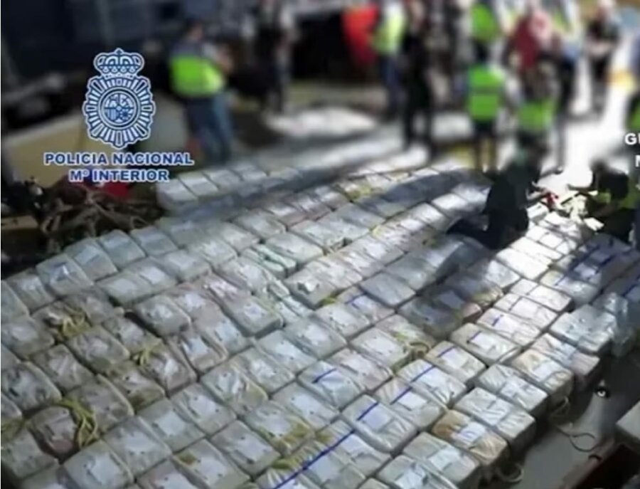 Κανάρια Νησιά: Κατασχέθηκε, με τη συνεργασία του Μαρόκου, ρυμουλκό που μετέφερε 3 τόνους κοκαΐνης