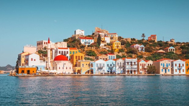 Αυτά είναι τα ελληνικά νησιά «διαμάντια» που σπάνε ρεκόρ το 2025