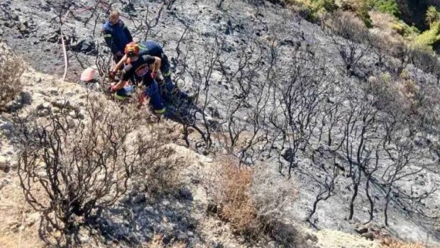 Πάτρα: Σοβαρά τα τραύματα του πυροσβέστη που έπεσε σε χαράδρα