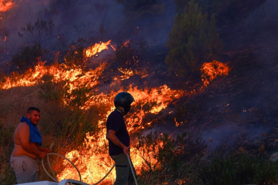 Νέα πυρκαγιά στα Δαρδανέλλια: Απομακρύνθηκαν εκατοντάδες κάτοικοι από επτά χωριά