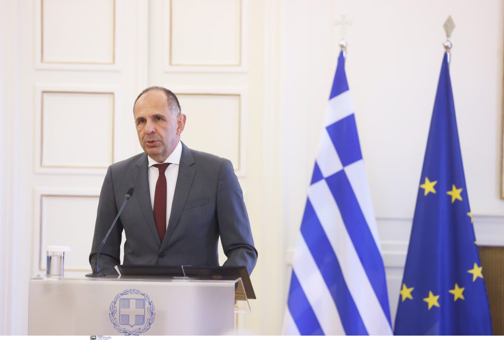 Διπλωματικός πυρετός ενόψει φθινοπώρου: Οι 3 +1 σταθμοί του ΥΠΕξ