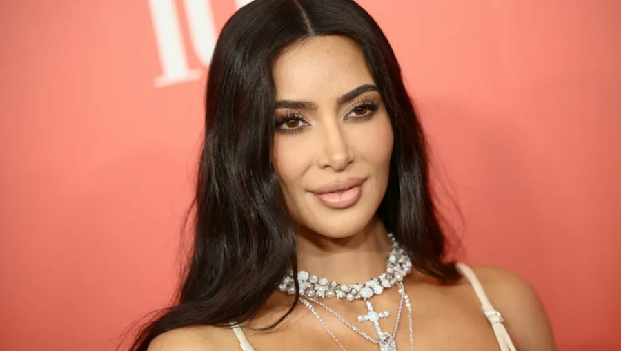 Kim Kardashian: Αναδρομή στην παιδική της ηλικία - To στιγμιότυπο με τους γονείς της