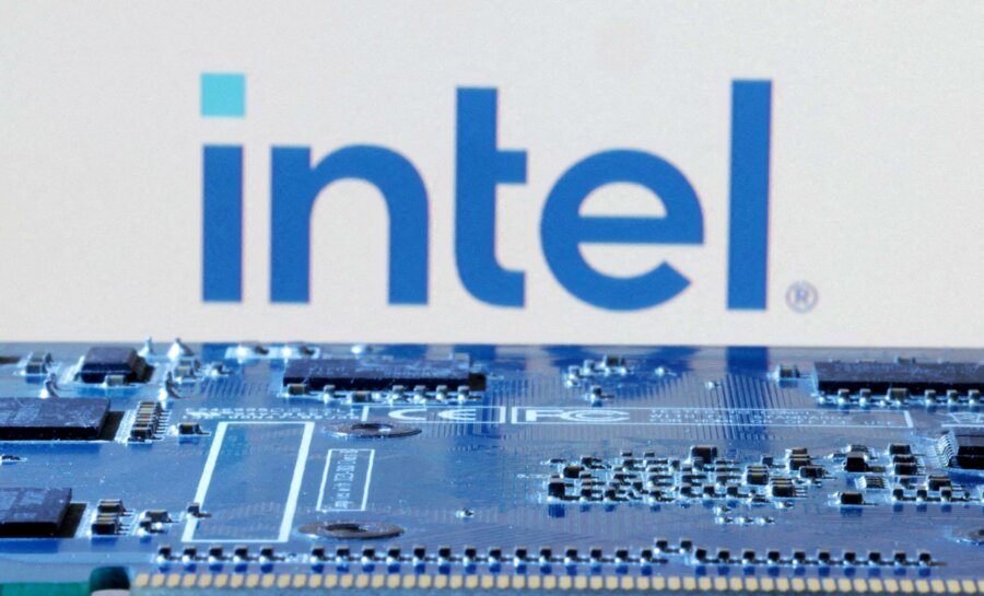 Intel: Η κυβέρνηση Τραμπ διαπραγματεύεται την απόκτηση μεριδίου 10%