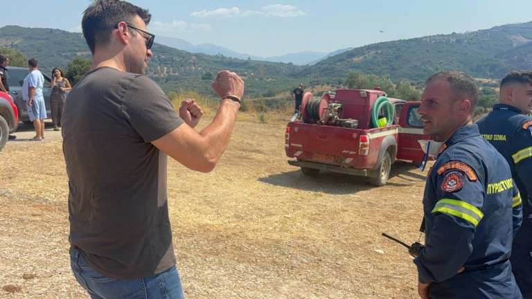 Στην Πάτρα ο Κασσελάκης, στον απόηχο των καταστροφικών πυρκαγιών - Συναντήσεις με φορείς