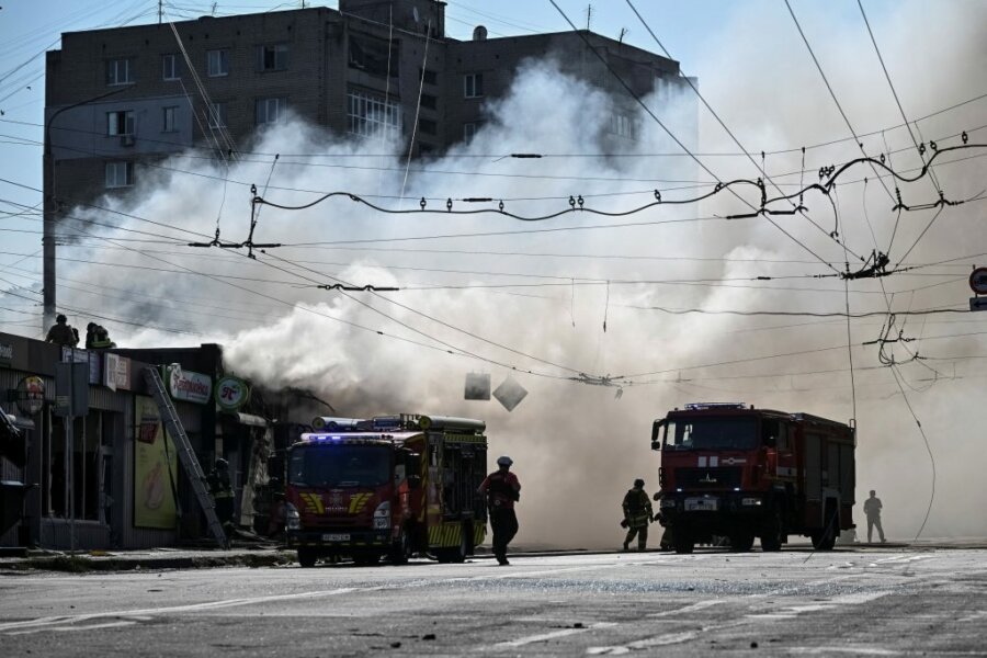 Ουκρανία – Ρωσία: Έσβησε η φωτιά σε διυλιστήριο του Βόλγκογκραντ, επίθεση 270 ρωσικών drones – Το Κίεβο καταγγέλλει ότι ο Πούτιν δεν θέλει ειρήνη