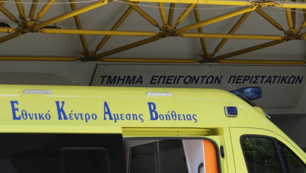 Χανιά: Σφοδρό τροχαίο στον Πλατανιά – ΙΧ παρέσυρε πεζό και τον πέταξε μέτρα μακριά