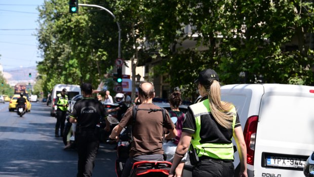 Πάνω από 3.000 παραβάσεις για κράνος σε μία εβδομάδα - Τα στοιχεία της Τροχαίας