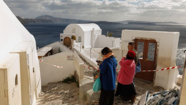 Σαντορίνη: Ανακοίνωση του Δήμου Θήρας για αποκόλληση χωμάτων στο Ημεροβίγλι
