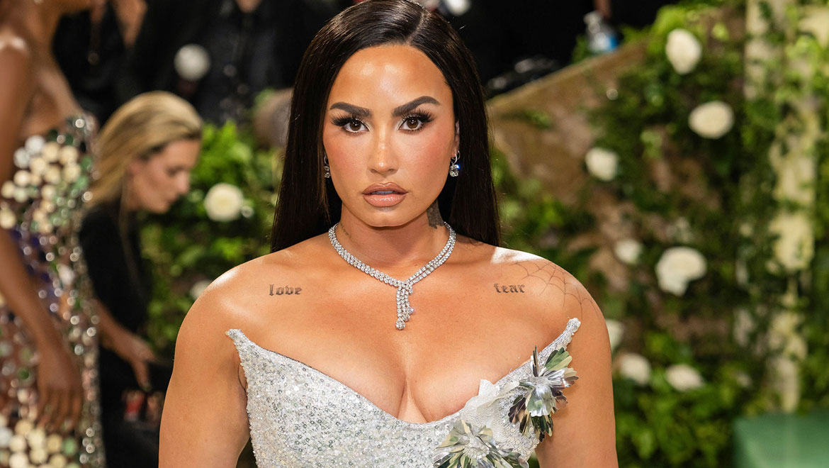 Demi Lovato: Έκλεισε τα 33 - Φωτογραφίες από το πάρτι των γενεθλίων της