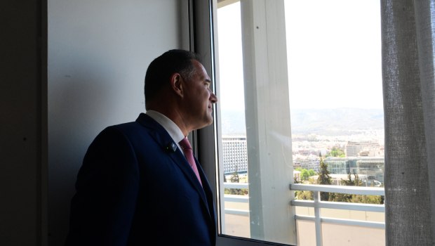 ΕΣΥ: Στα ύψη η πολιτική αντιπαράθεση - Πολίτες μιλούν για την κατάσταση στα δημόσια νοσοκομεία