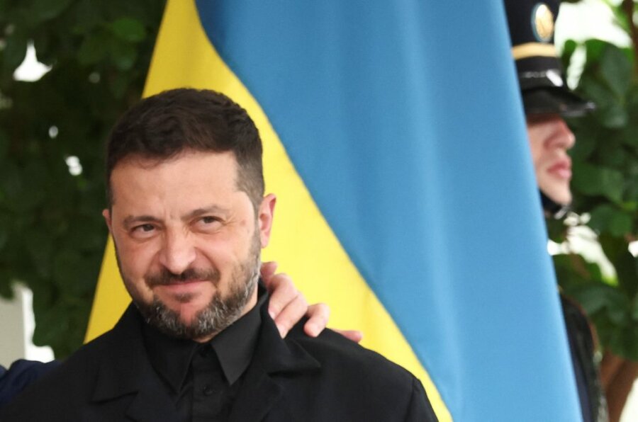 Ζελένσκι: H Ρωσία προσπαθεί να αποφύγει τη διοργάνωση συνάντησης με τον Πούτιν