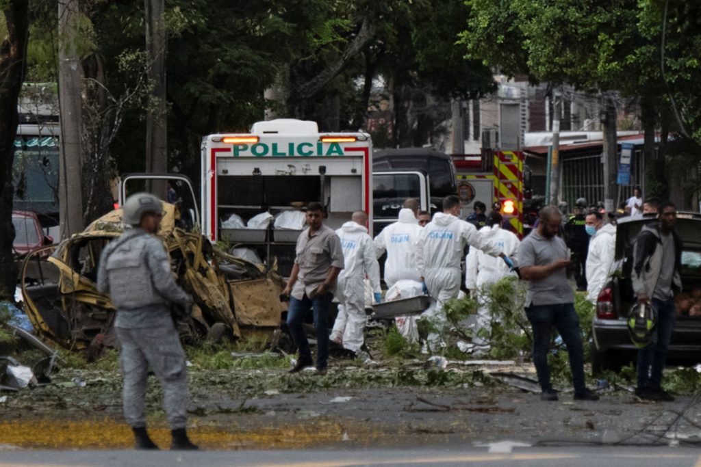 Βαρύ πένθος στην Κολομβία μετά από δύο επιθέσεις με τουλάχιστον 18 νεκρούς
