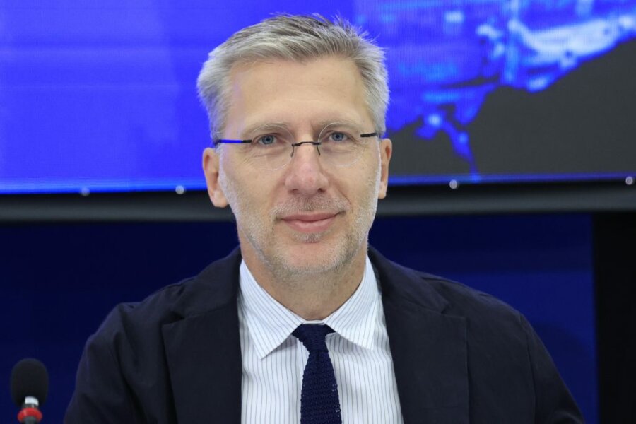 Σκέρτσος κατά ΣΥΡΙΖΑ: «Όταν αντιπολιτεύονται ακόμη και το ηλιοβασίλεμα τερματίζουν την πολιτική φαιδρότητα και τοξικότητα»