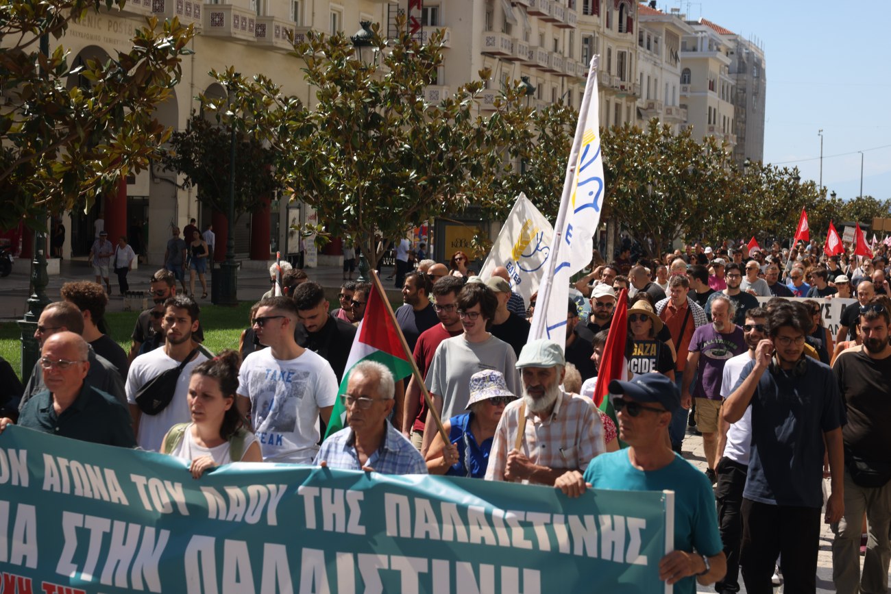 Θεσσαλονίκη: Πλήθος κόσμου στη συγκέντρωση για την Παλαιστίνη - Στις 8 το βράδυ στο Σύνταγμα