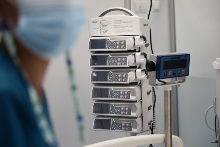 Αντιπολιτευτικοί μύδροι για την Υγεία - «Τρομακτικές ελλείψεις και εικόνα κατάρρευσης στο ΕΣΥ»