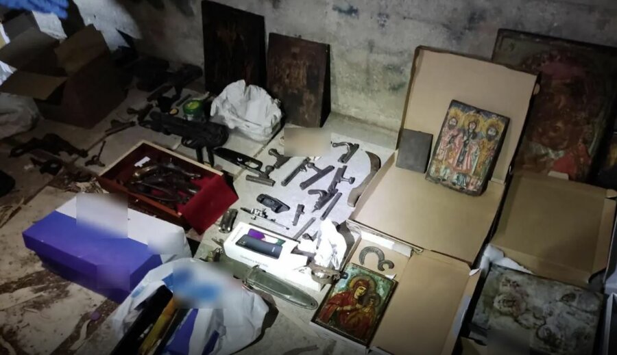 Καισαριανή: Όπλα και πυρομαχικά εντοπίστηκαν από περαστικό σε κάδο απορριμμάτων