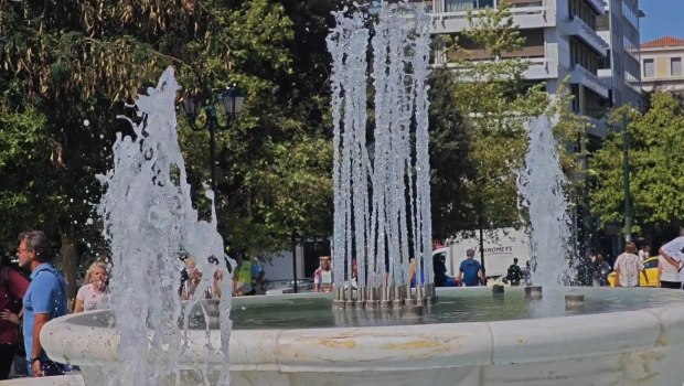 Επαναλειτουργεί το εμβληματικό σιντριβάνι της πλατείας Συντάγματος - Συντηρήθηκε μετά από 153 χρόνια