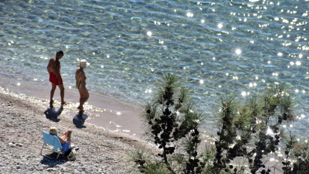 Καιρός: Γενικά αίθριος με πρόσκαιρες τοπικές νεφώσεις και βροχή στην Πελοπόννησο