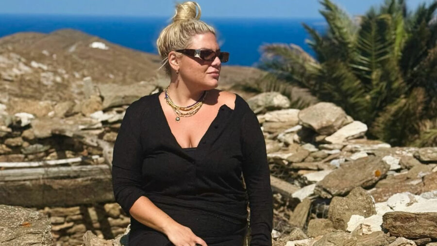 Δανάη Μπάρκα: Συγκινεί για τον θάνατο του παππού της - «Νιώθω την φωνή του στα αυτιά μου»
