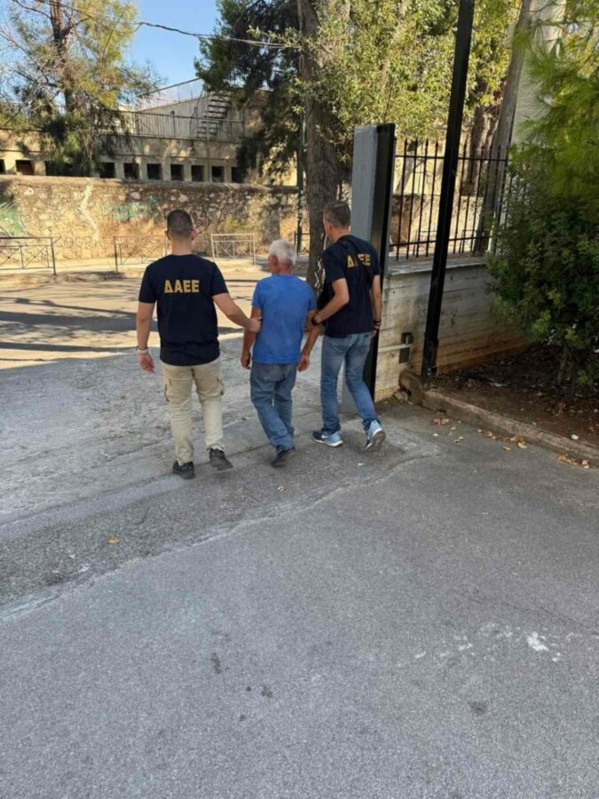Συνελήφθη 62χρονος για τη χθεσινή φωτιά στην Παιανία - Προκάλεσε εμπρησμό με αναπτήρα