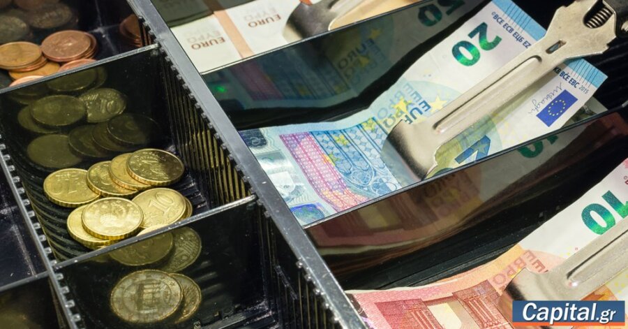 Μείωση του τζίρου στις θερινές εκπτώσεις για 8...