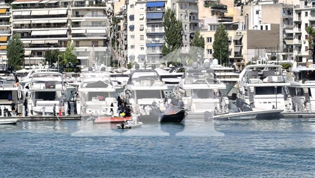 Φωτιά σε ταχύπλοο στο Πασαλιμάνι