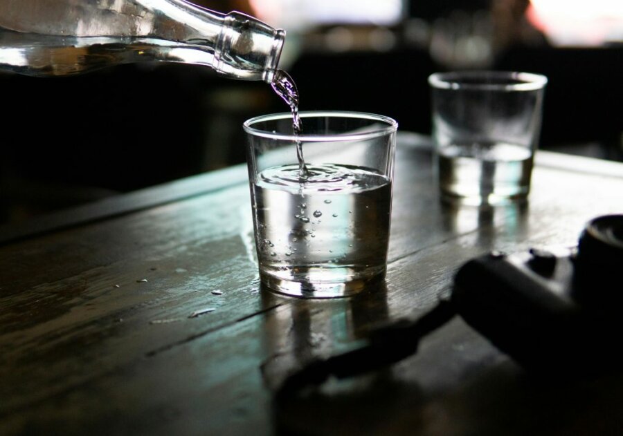 Δωρεάν το νερό βρύσης στα ισπανικά εστιατόρια – Τι ισχύει στην υπόλοιπη Ευρώπη