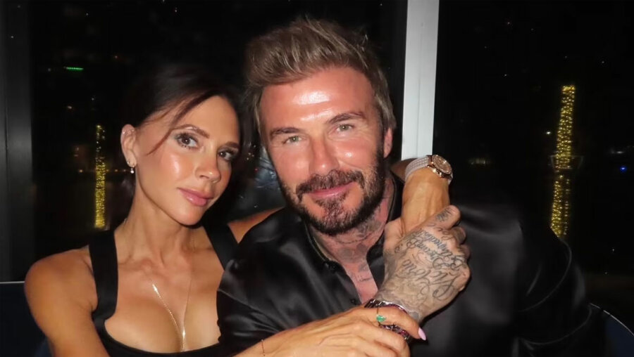 David & Victoria Beckham: Συνεχίζουν τις διακοπές τους στο Κάπρι - Οι φωτογραφίες στο πολυτελές γιοτ τους