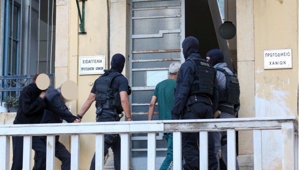 Κρήτη - Χανιά: Είχαν μοιράσει περιοχές τα μέλη της εγκληματικής οργάνωσης - Οι πελάτες πλήρωναν και με POS