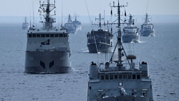«Πρόβες πολέμου» στη Βαλτική | in.gr