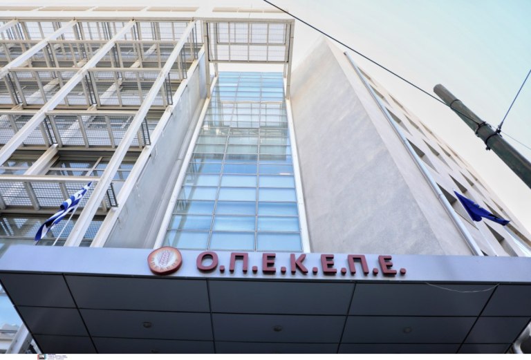 ΟΠΕΚΕΠΕ – Αγρότες: «Επικοινωνιακό παιχνίδι της κυβέρνησης με τα αμαρτωλά ΑΦΜ – Στο απυρόβλητο τα μεγάλα ψάρια»