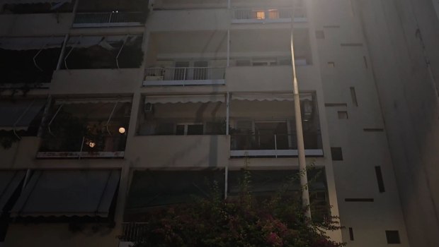 Πατήσια: Γυναίκα γέννησε μόνη της στο διαμέρισμα και εντοπίστηκε νεκρή με το νεογνό