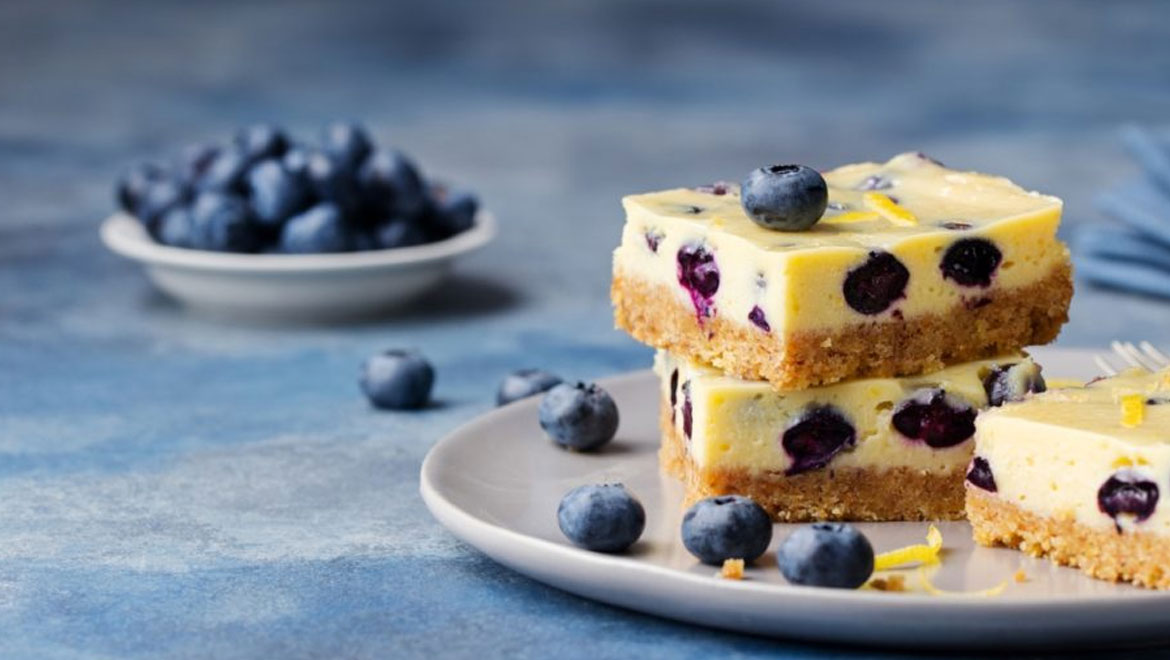 Μπάρες με λεμόνι και blueberries